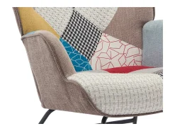 Sillón Elmina en tejido jaspeado patchwork multicolor con patas mecedoras
