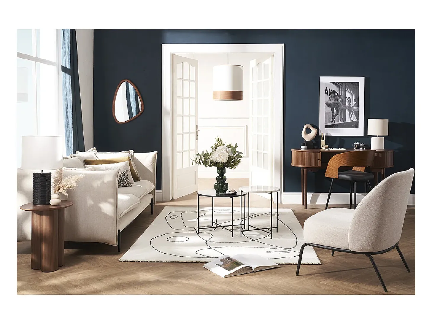 Sillón moderno de tejido efecto aterciopelado texturizado beige y metal negro BREGO