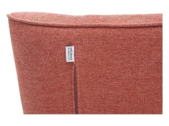 Sillón nórdico efecto terciopelo terracota y madera AVERY
