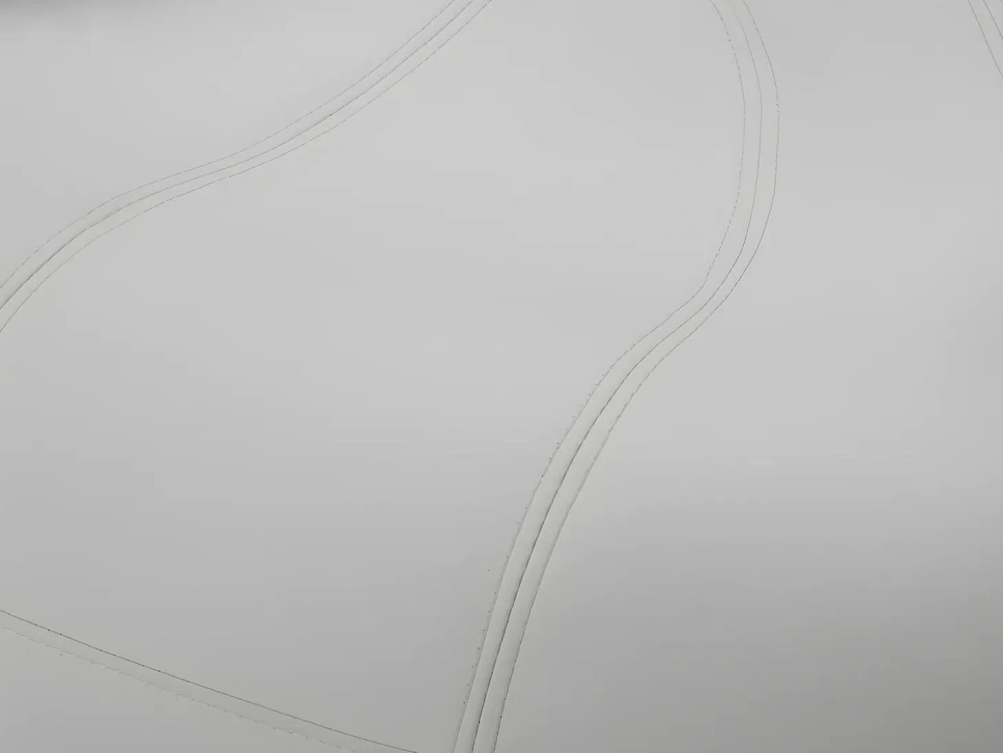 Sillon mano giratorio de piel sintetica en blanco CATCHY