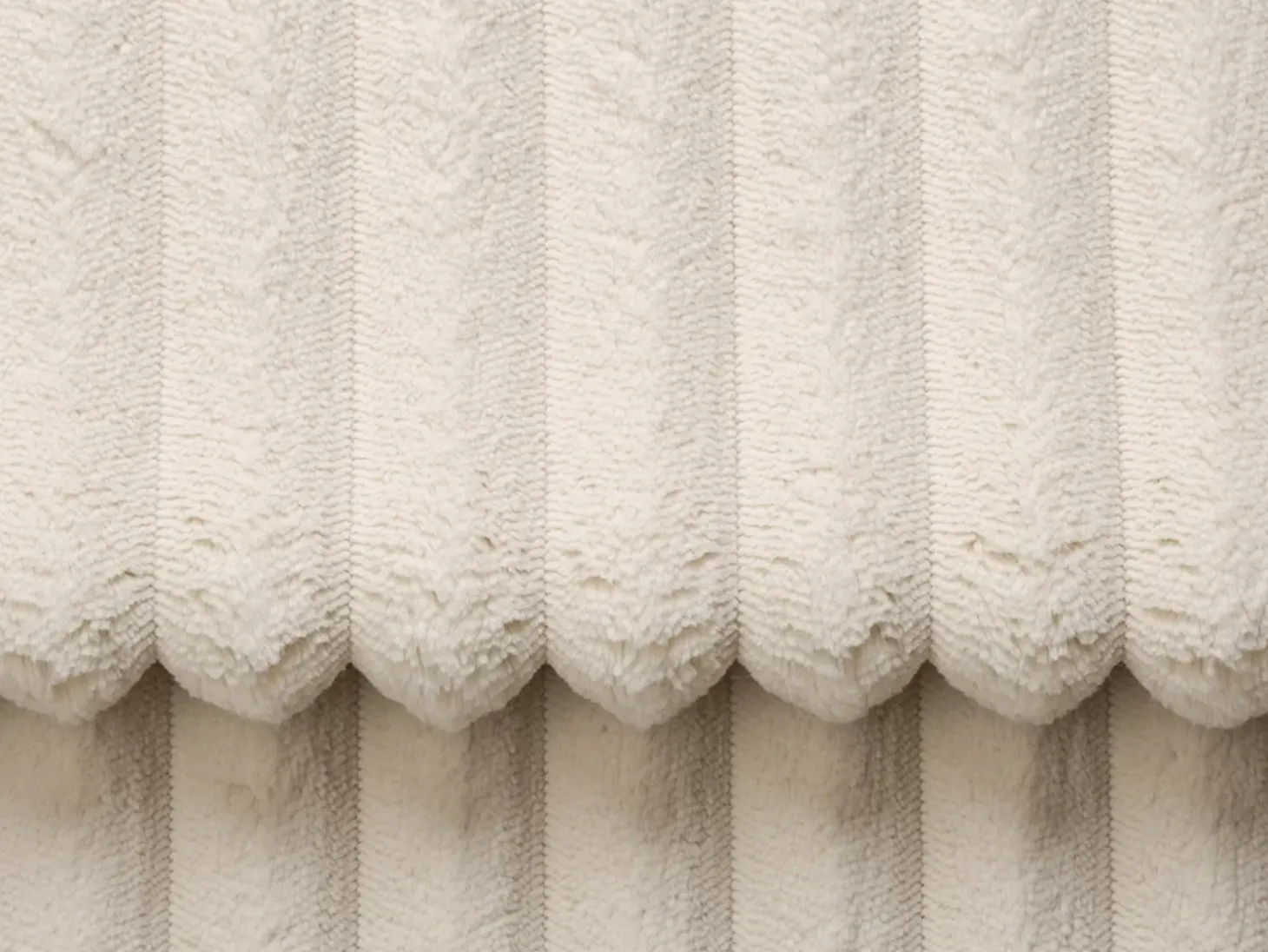 Sofá cama de 4 plazas de pana beige POGNIA