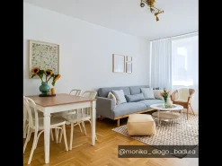 Sofá cama de 3 plazas de tela gris claro ESME