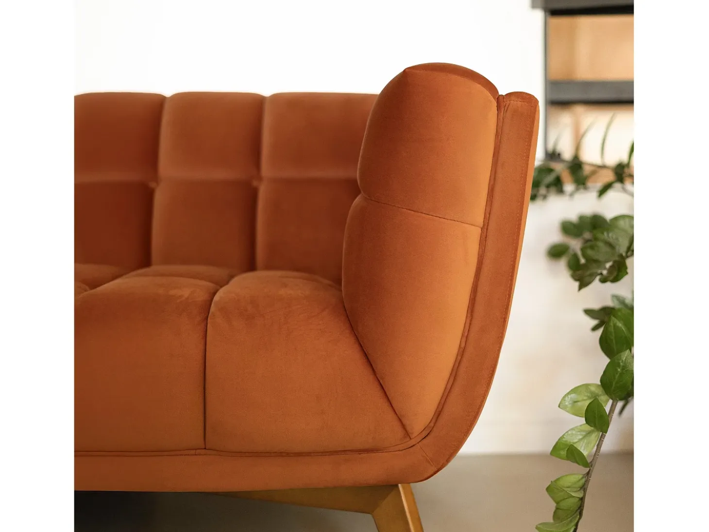 Sofá de 2 plazas en terciopelo naranja cúrcuma - Mona