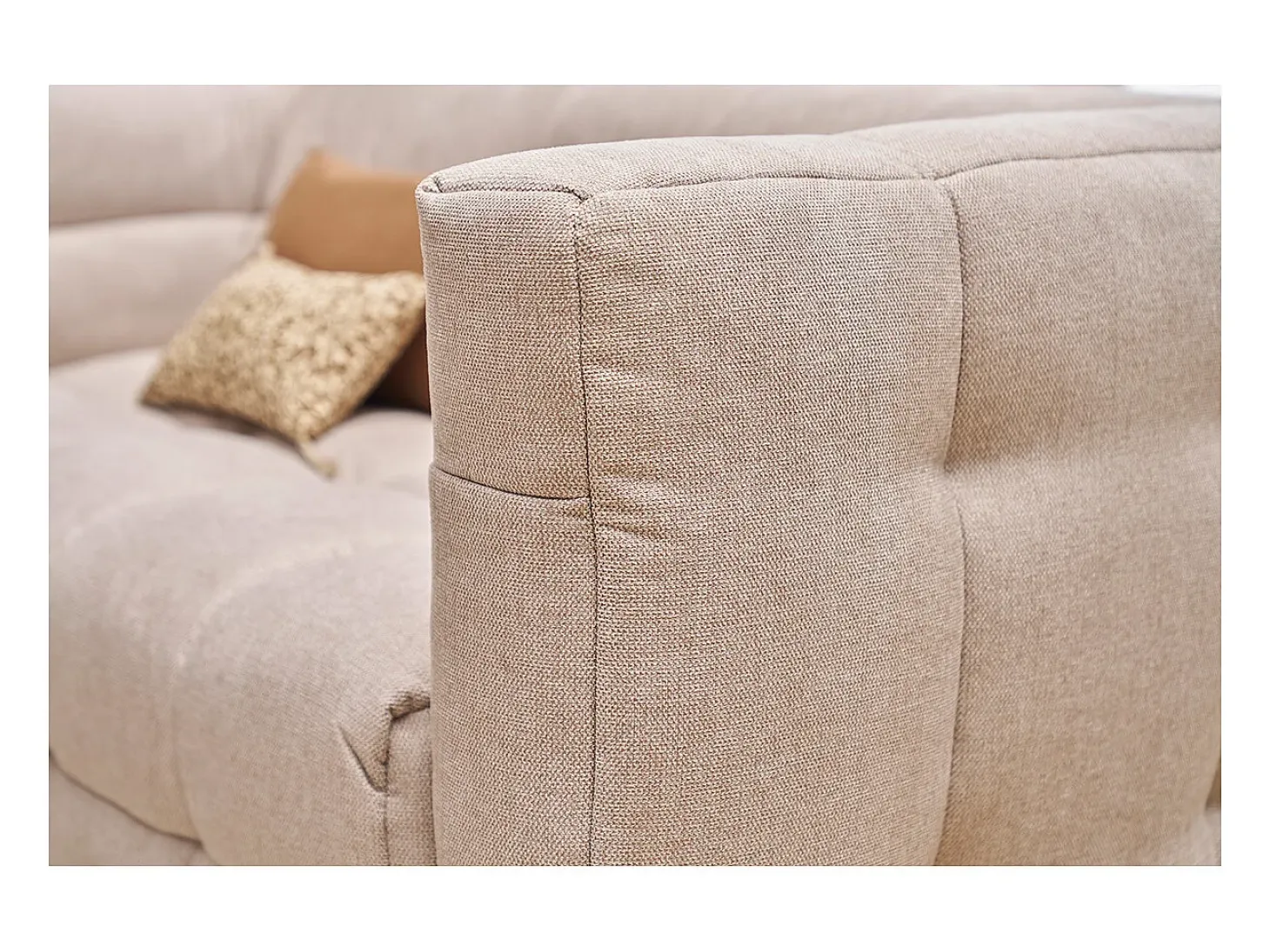 Sofá de diseño de 2 plazas en tejido efecto terciopelo texturizado beige CORTO
