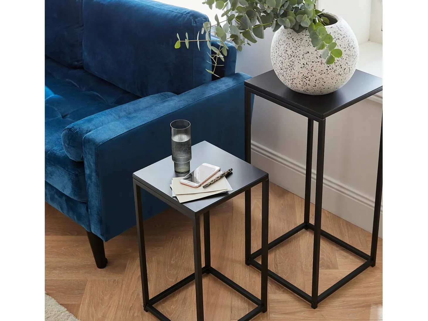 Sofá estilo escandinavo de terciopelo con patas de madera, 3 plazas