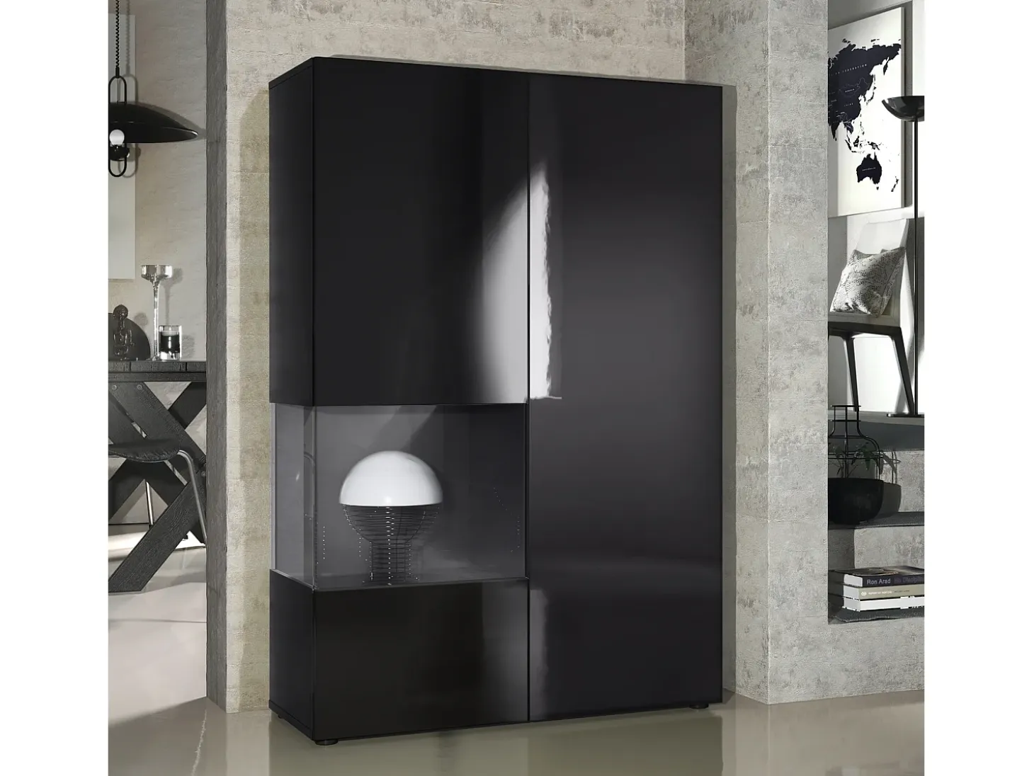 Vitrina Cómoda Morena, cuerpo en negro mate/ puerta derecha e inserción en negro de alto brillo