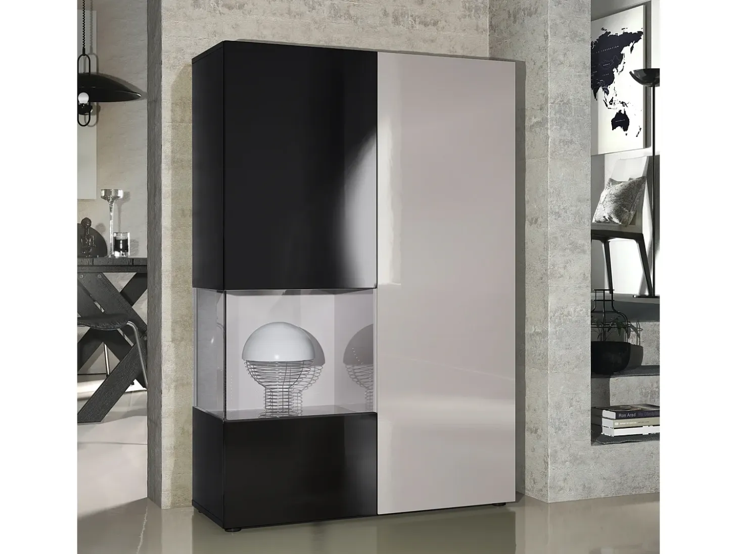 Vitrina Cómoda Morena, cuerpo en negro mate/ puerta derecha e inserción en gris arena de alto brillo