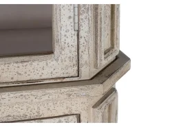 Vitrina fabricada a mano en madera de mango con 4 puertas