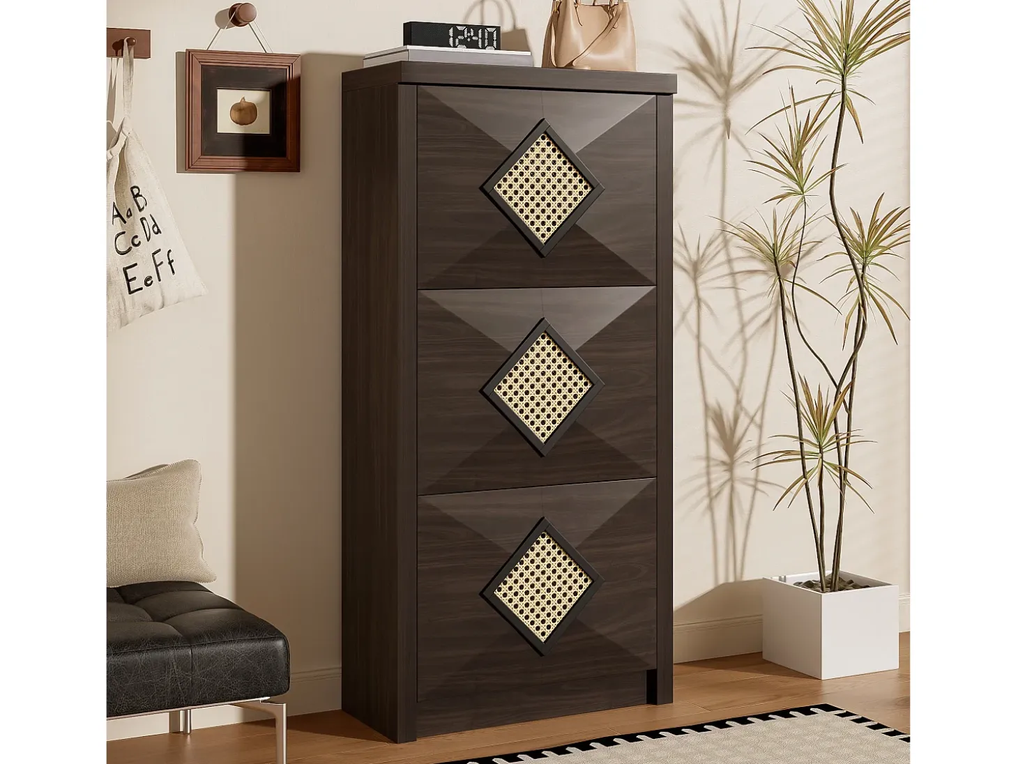 Zapatero con puertas abatibles, decoración de ratán, tableros de partículas, madera oscura (54x25x115cm)