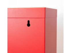 Zapatero Pisa de 4 puertas en metal rojo. Se entrega montado.